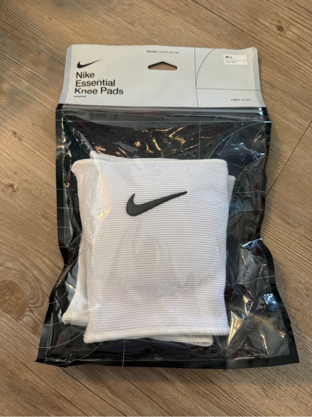 Nike White Volleyball Knee Pads with Black Swoosh Size M/L NWT